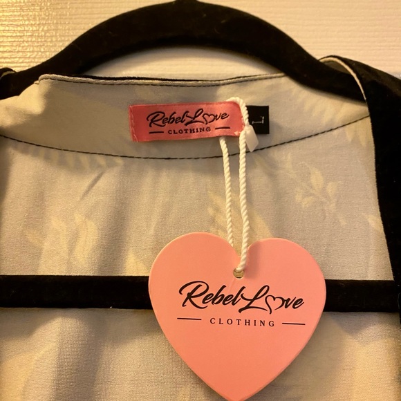 Rebel Love vintage 50’s pinup look Kimono style dress , front closure size L NWT - Picture 3 of 10